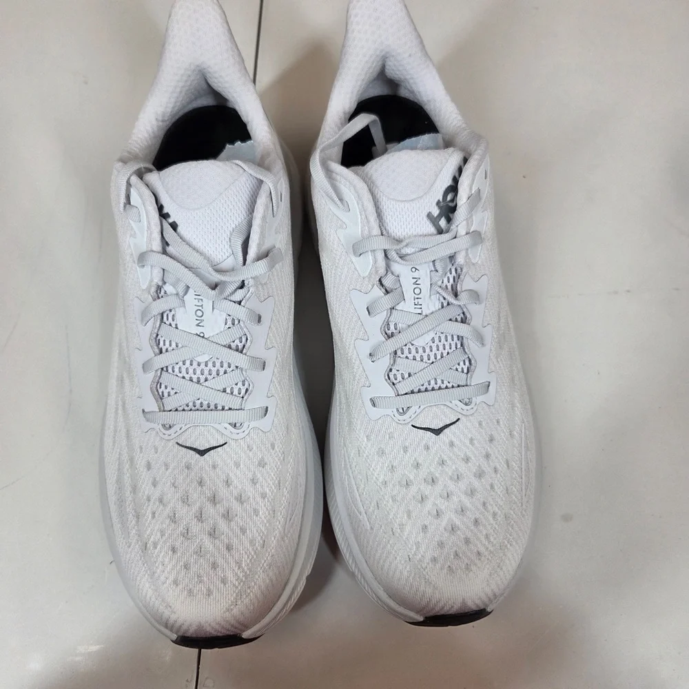 NEW HOKA Clifton 9 Sneakers White Silver Men’s Size 10.5 Wide 6301 - Picture 3 of 12